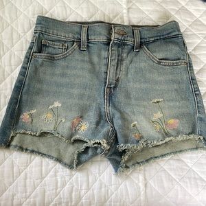 Levi’s denim shorts